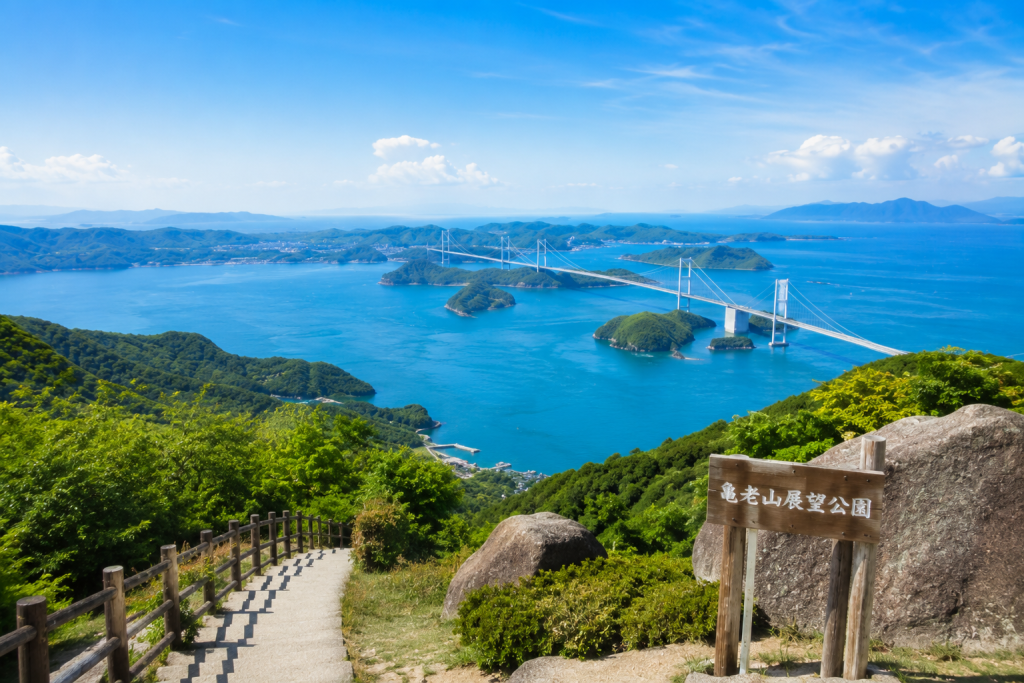 一人旅で得られる自己成長とは?旅行を通じて学べる5つのこと 3. コミュニケーションのきっかけが増える